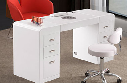 如何選擇最佳的指甲桌？